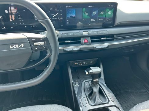 Used 2025 Kia K4 EX FWD image 16