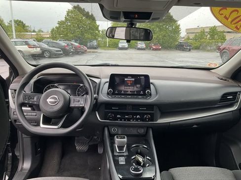 Used 2023 Nissan Rogue SV AWD/4WD image 11