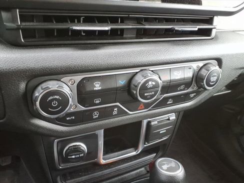 Used 2024 Jeep Wrangler Sport image 21