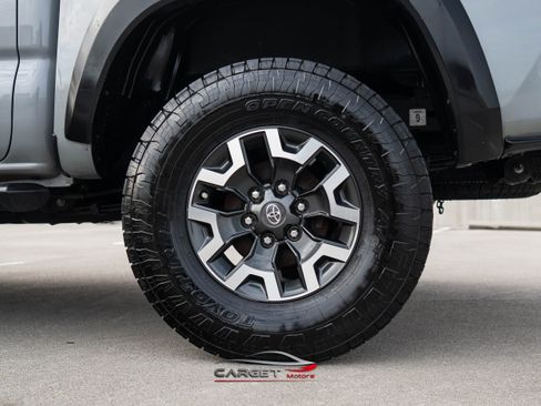 Used 2020 Toyota Tacoma TRD Off-Road image 8