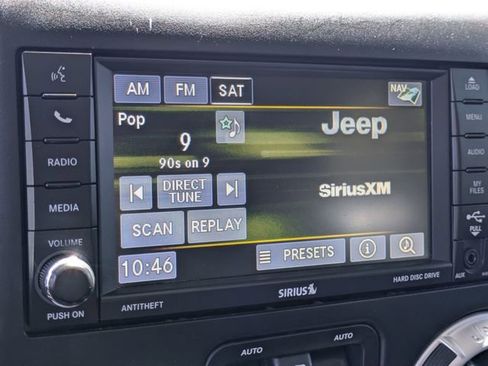Used 2015 Jeep Wrangler Unlimited Sahara w/ Max Tow Package AWD/4WD image 16