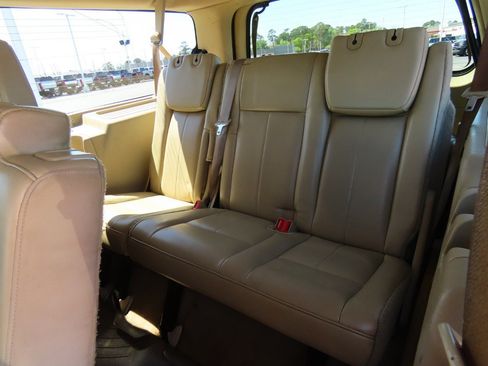 Used 2013 Ford Expedition EL XLT image 22