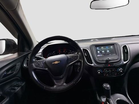 Used 2019 Chevrolet Equinox LT image 23
