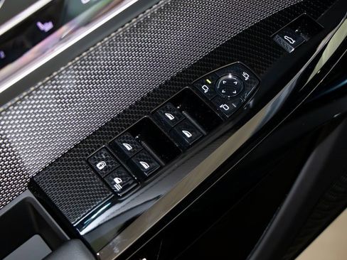 Used 2025 BMW 740i xDrive 740i xDrive w/ Premium Package image 15