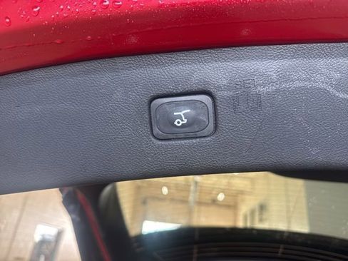 Used 2024 Ford Edge ST-Line w/ Class II Trailer Tow Package image 12