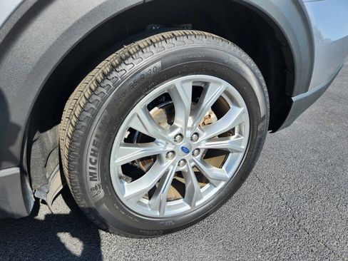 Used 2024 Ford Explorer Limited image 40