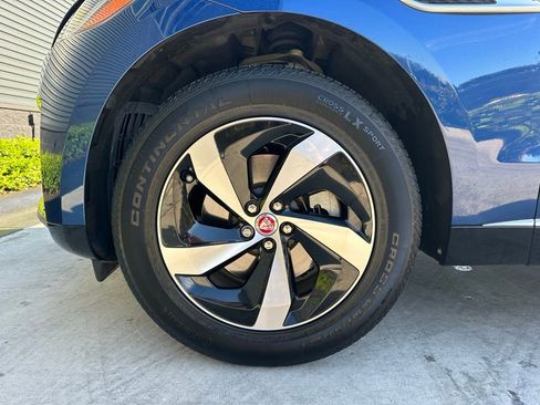 Used 2023 Jaguar F-PACE S image 41