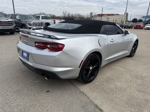 Used 2019 Chevrolet Camaro LT image 4