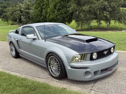 Used 2005 Ford Mustang GT Premium RWD image 22