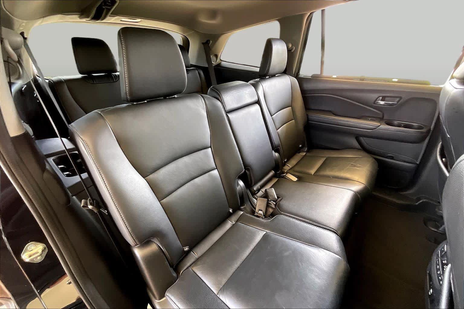 Used 2019 Honda Pilot Touring image 18