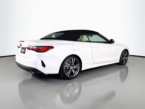 Certified 2023 BMW 430i Convertible w/ Premium Package image 7