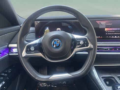 Used 2023 BMW i7 xDrive60 AWD/4WD image 8