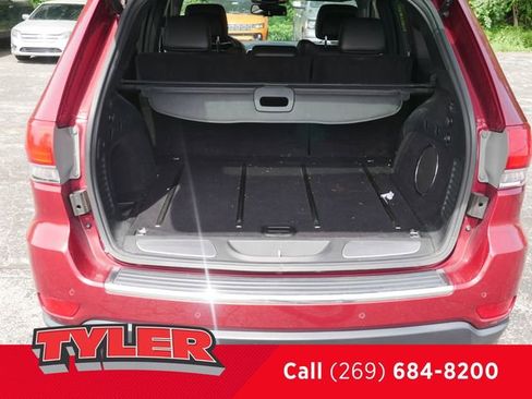 Used 2015 Jeep Grand Cherokee Limited w/ Luxury Group II AWD/4WD image 17