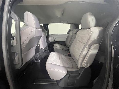 New 2026 Toyota Sienna LE FWD image 11