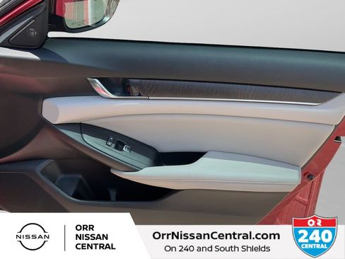 Used 2020 Honda Accord Touring image 10