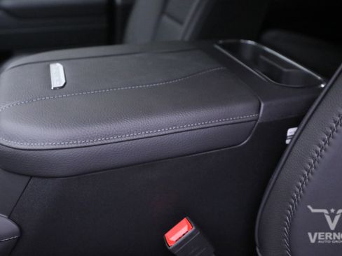 New 2026 GMC Sierra 3500 Denali w/ Technology Package image 16