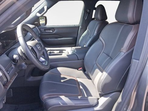 Used 2026 Nissan Armada SL w/ Captain's Chari Seat Package RWD image 12