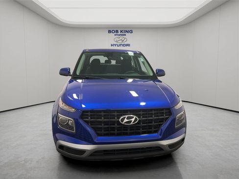 Used 2021 Hyundai Venue SE FWD image 8