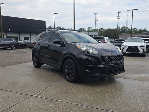 Used 2022 Kia Sportage Nightfall Edition FWD image 2