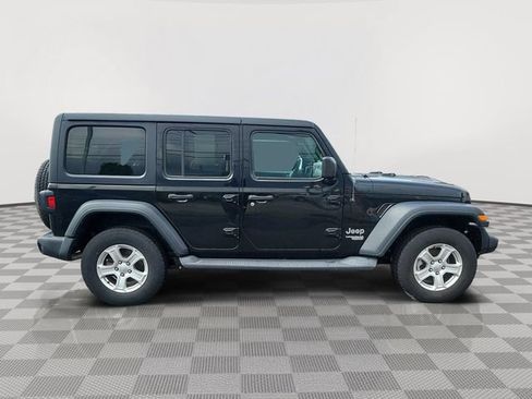 Used 2018 Jeep Wrangler Unlimited Sport S AWD/4WD image 6