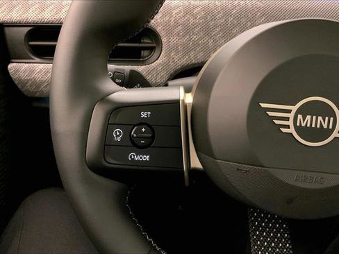 Certified 2025 MINI Cooper S image 18