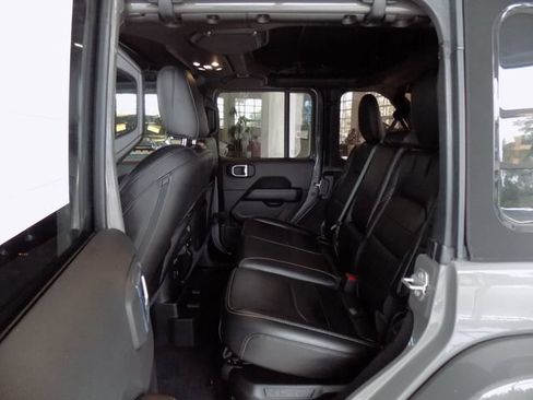 Certified 2022 Jeep Wrangler Unlimited Sahara AWD/4WD image 24