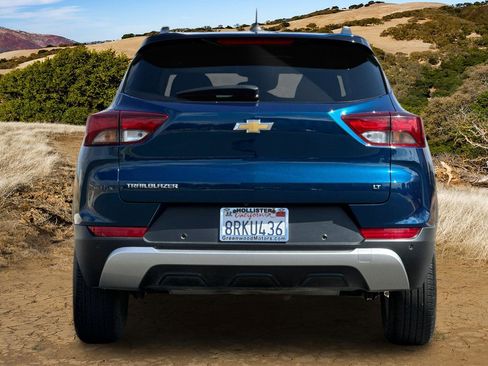 Used 2021 Chevrolet TrailBlazer LT w/ Convenience Package image 5