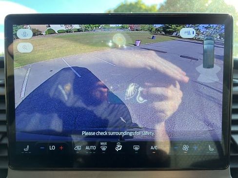 Used 2022 Ford Transit 350 XLT image 23