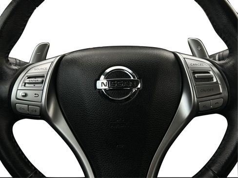 Used 2016 Nissan Altima 2.5 SR FWD image 16