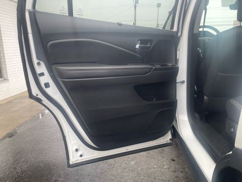 Used 2021 Honda Pilot Special Edition image 16