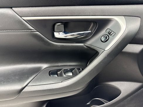 Used 2015 Nissan Altima 2.5 S w/ Special Edition Package FWD image 33
