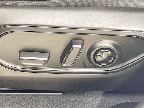 Used 2023 Jeep Grand Cherokee L Laredo image 19