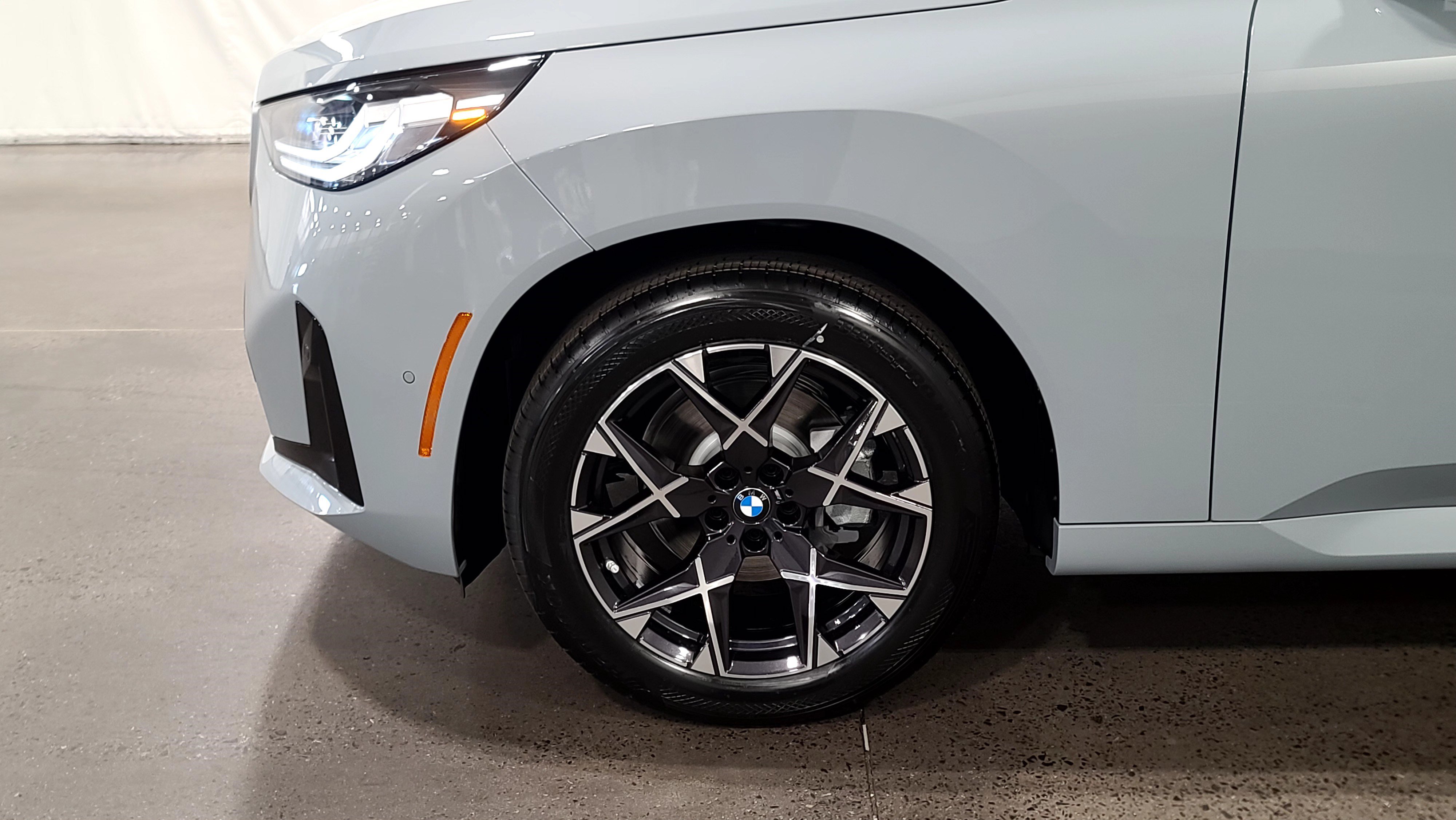 Used 2026 BMW X3 xDrive30i w/ M Sport Package AWD/4WD image 10