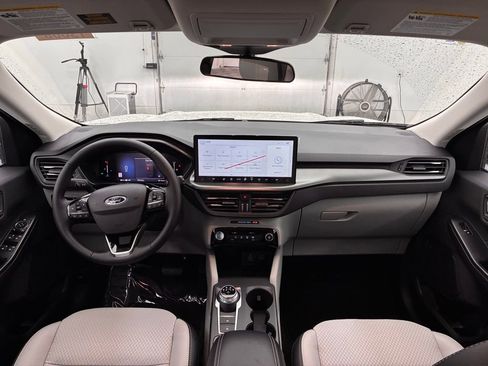 New 2026 Ford Escape SE w/ Class II Trailer Tow Package image 2