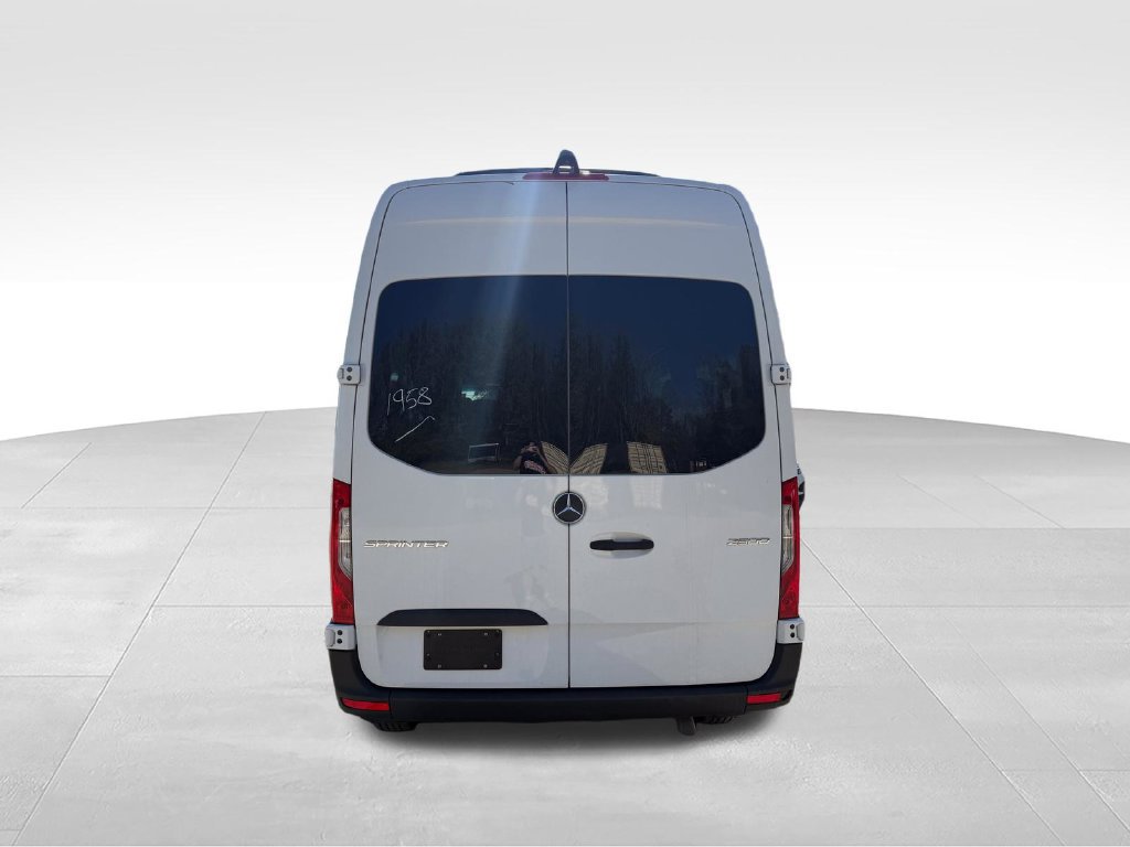 Used 2024 Mercedes-Benz Sprinter 2500 image 5