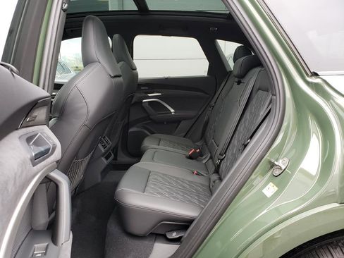 New 2025 Audi SQ5 Premium Plus image 8