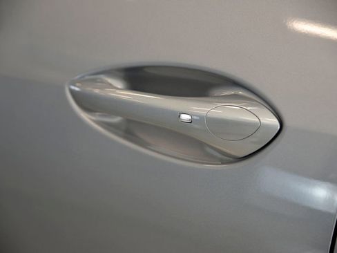 Used 2024 Chevrolet Trax RS w/ Driver Confidence Package image 13