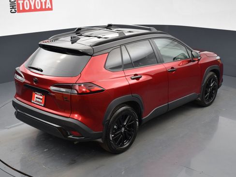 Used 2025 Toyota Corolla Cross AWD Hybrid w/ Moonroof Package image 22