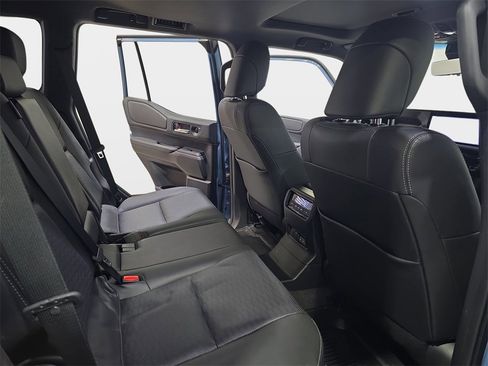 Used 2025 Toyota Land Cruiser image 13