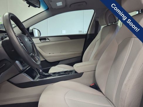 Used 2016 Hyundai Sonata SE w/ Cargo Package FWD image 18