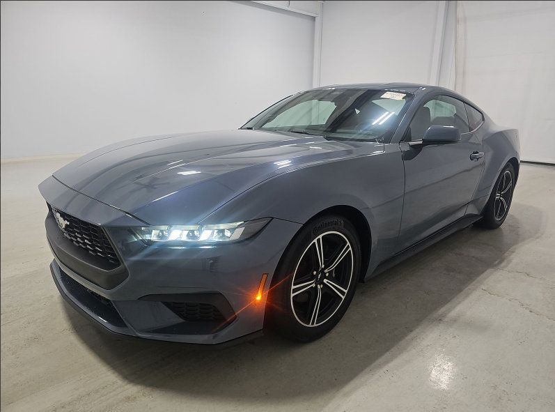 Used 2024 Ford Mustang Coupe RWD image 1