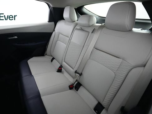 Used 2026 Nissan Leaf Platinum+ FWD image 24