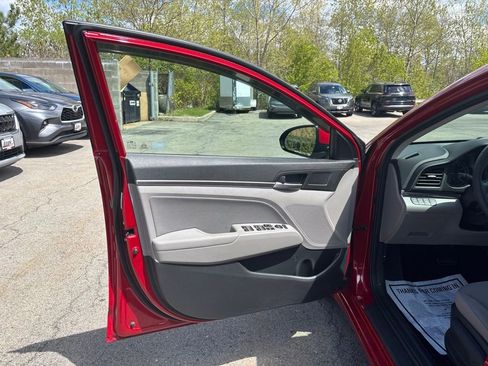 Used 2019 Hyundai Elantra Value Edition FWD image 15