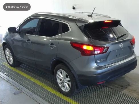 Used 2018 Nissan Rogue Sport SV w/ SV Technology Package AWD/4WD image 2