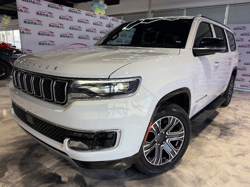 Used 2024 Jeep Wagoneer L Series II w/ Flexible Seating Group AWD/4WD image 68