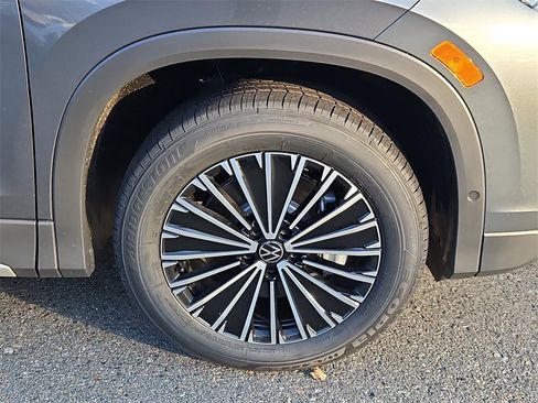 New 2025 Volkswagen Tiguan S image 3