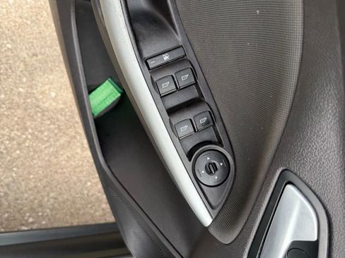 Used 2014 Ford Focus SE w/ Equipment Group 201A image 8