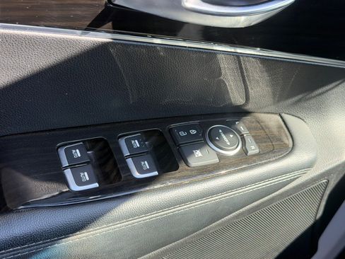 Used 2019 Kia Sorento S FWD image 9