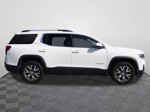 Used 2023 GMC Acadia SLE w/ Driver Convenience Package FWD image 4