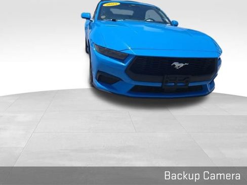 Used 2025 Ford Mustang Premium RWD image 5